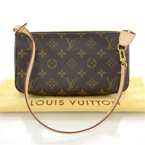 pochette tipo louis vuitton|louis vuitton pochette fashionphile.